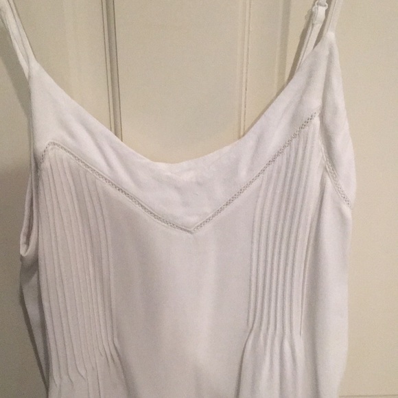 White tank top - Picture 3 of 6
